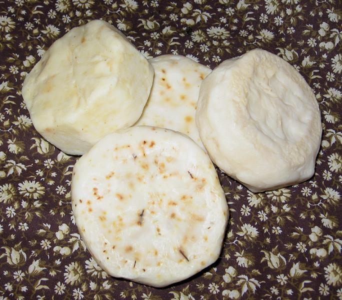Our exfoliating loofah soaps are the perfect bathtub bar which leave your skin feeling soft and silky.  Makes a lovely gift item, 100% natural artisan quality.