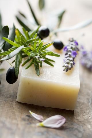 Our castile bar soap is a pure olive oil soap made solely from saponified first cold pressed extra virgin olive oil of premium quality. Makes a lovely hair bar.